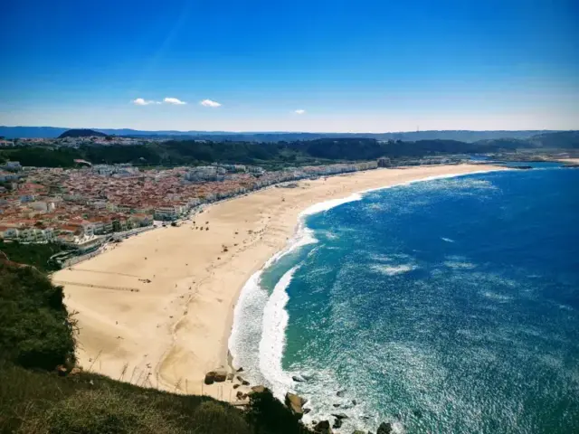 Private Full Day Fátima, Nazaré & Óbidos Tour