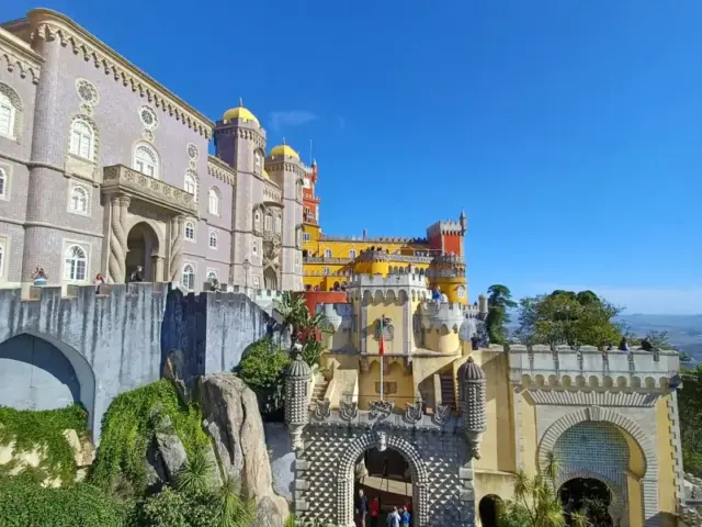 Private Full Day Sintra & Cascais with Pena Palace